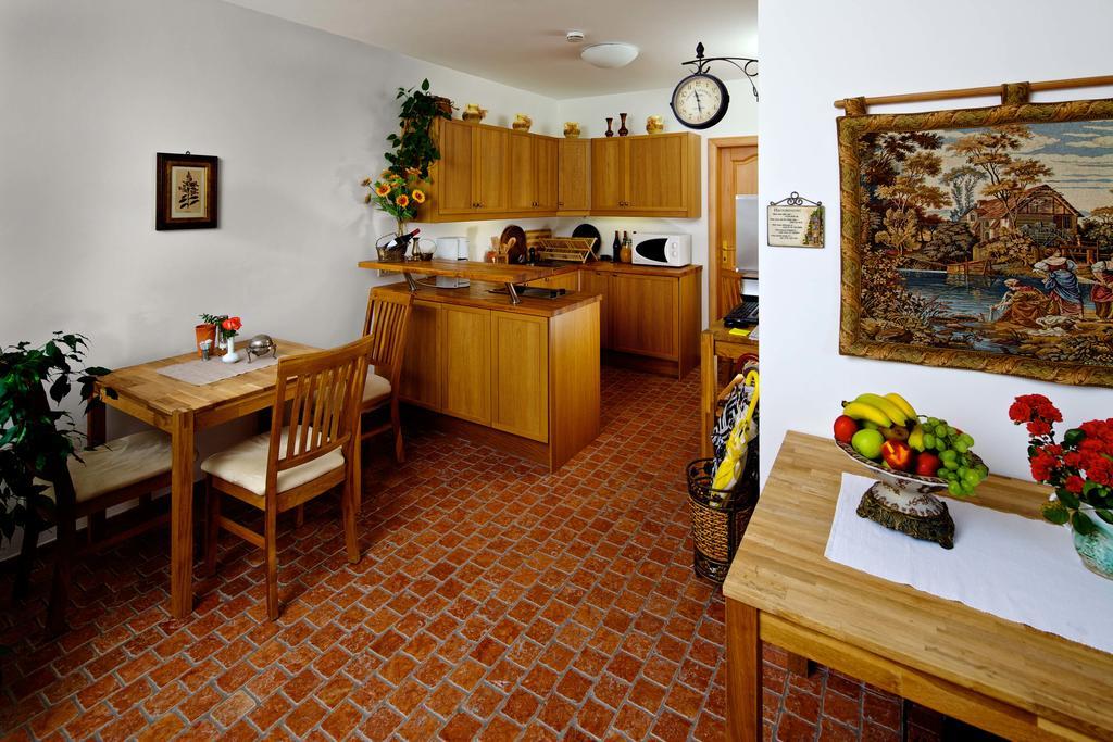 מלון פורבאך אם ניוסידלרסי Gastehaus Samira מראה חיצוני תמונה